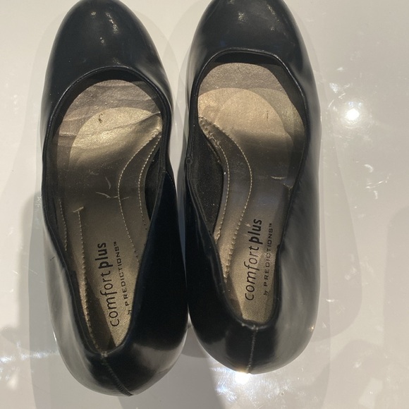 Predictions women shoes. Size 6W - Picture 4 of 7